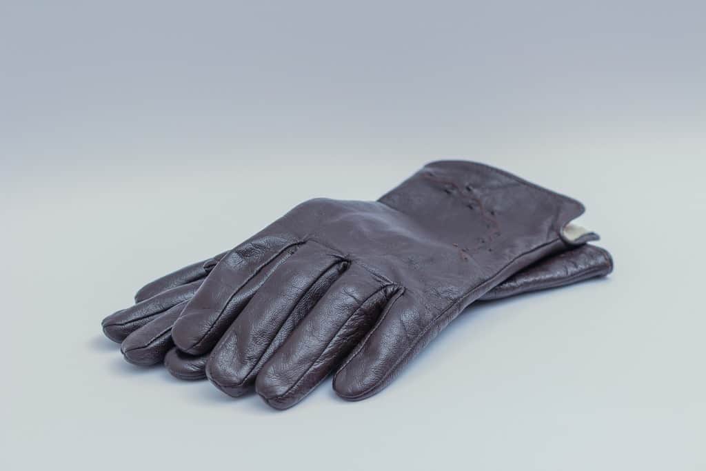 Loving Womens Lambskin Leather Gloves With Cashmere Lining